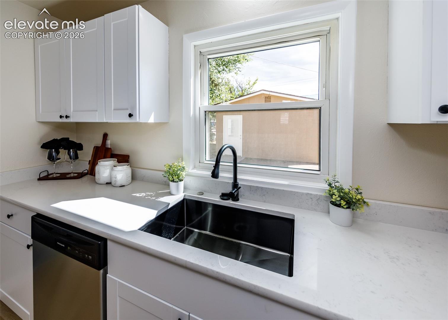 Photo 19 of 105 Norman Drive, Colorado Springs