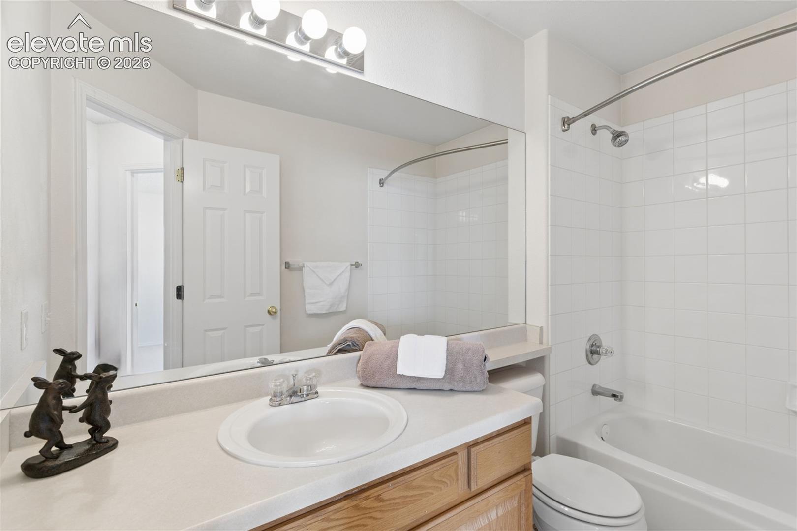 2nd floor full bath 
