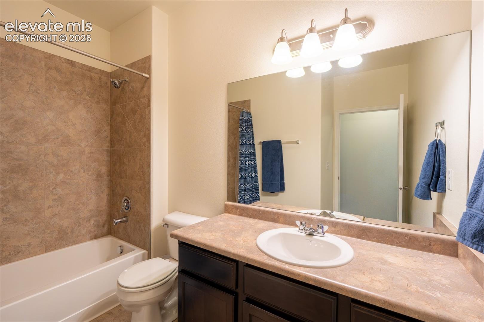 Full bathroom (2)