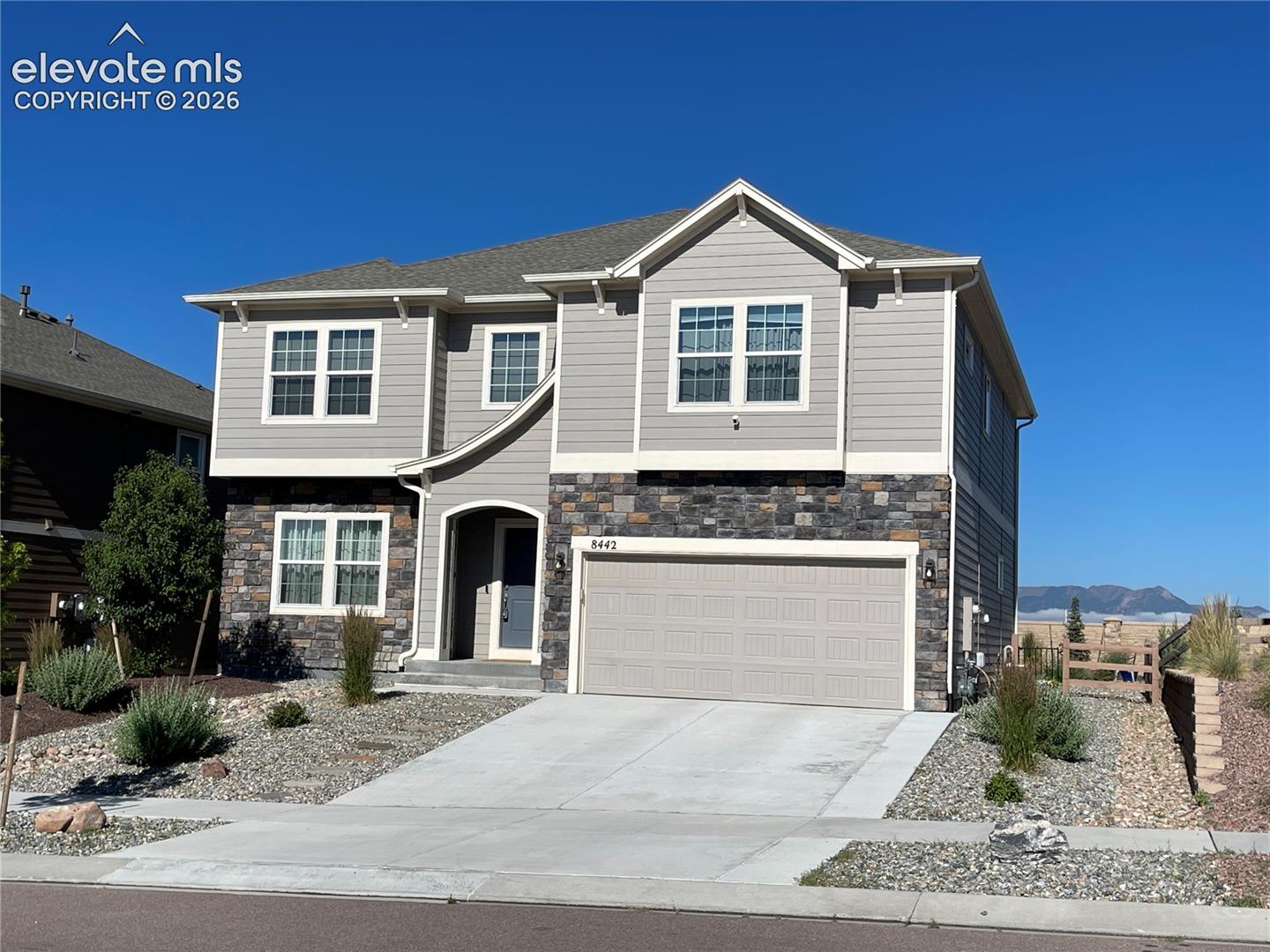 8442 Noreen Falls Dr, Colorado Springs, CO 80924