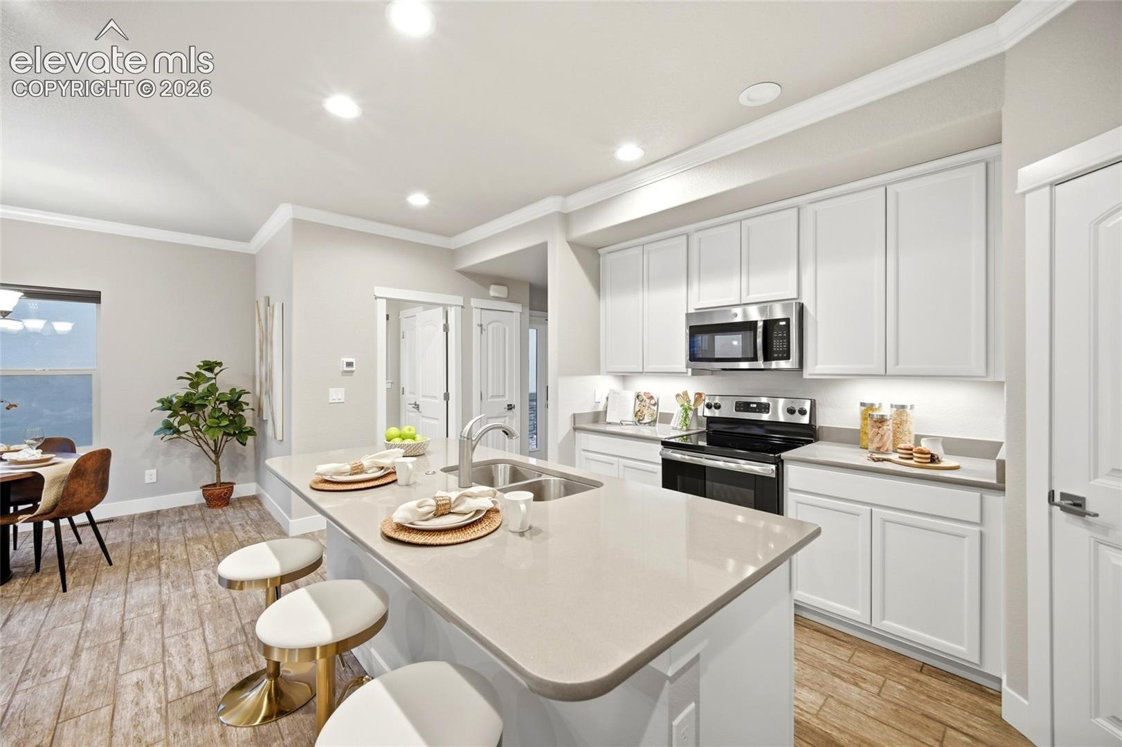 GE stainless appliances and under-cabinet lighting