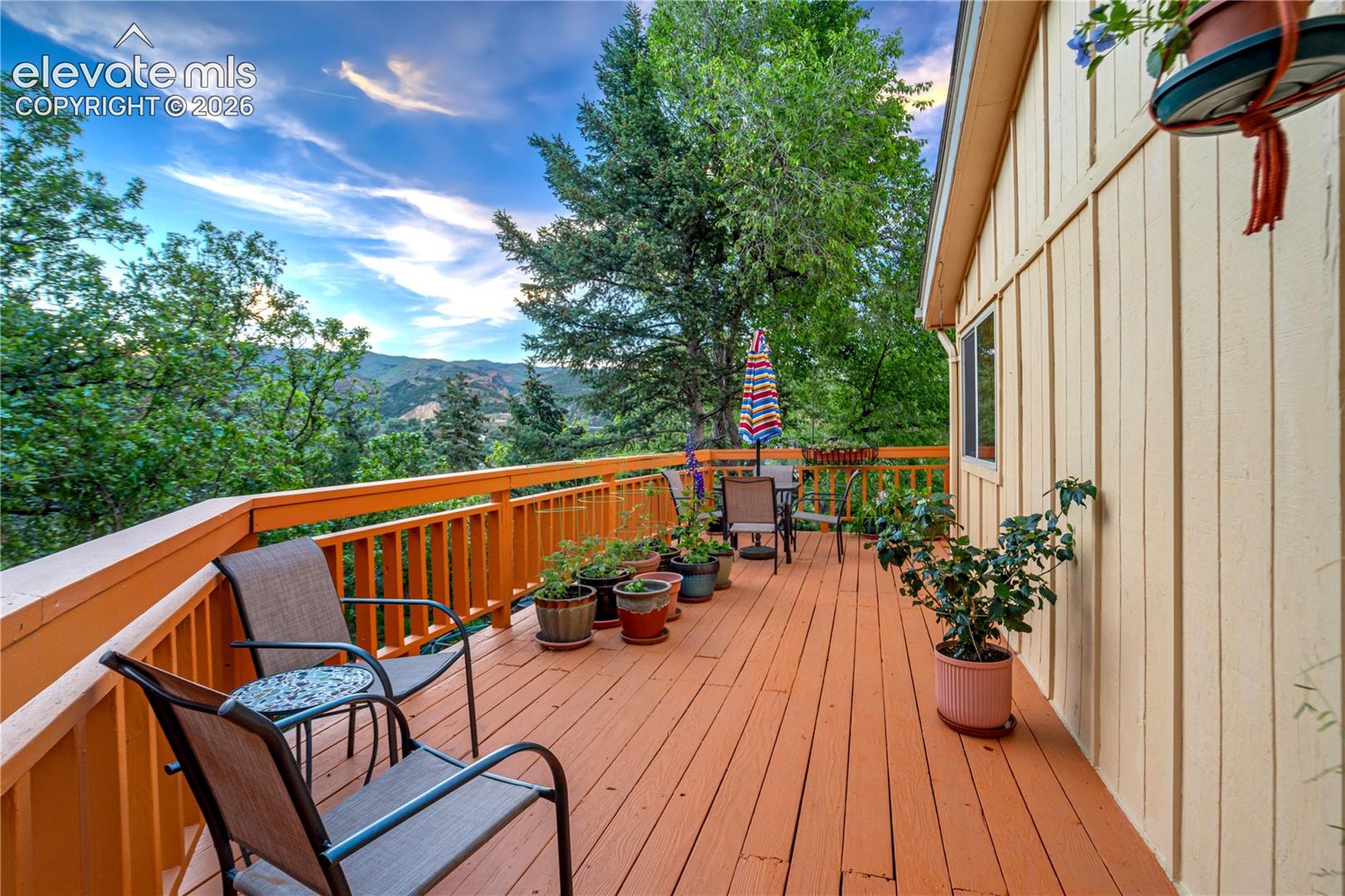 902 High Rd, Manitou Springs, CO 80829