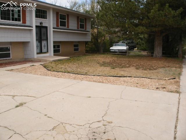 7349 Colonial Dr, Fountain, CO 80817