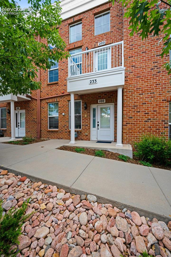 233 E Fountain Boulevard Unit: 200