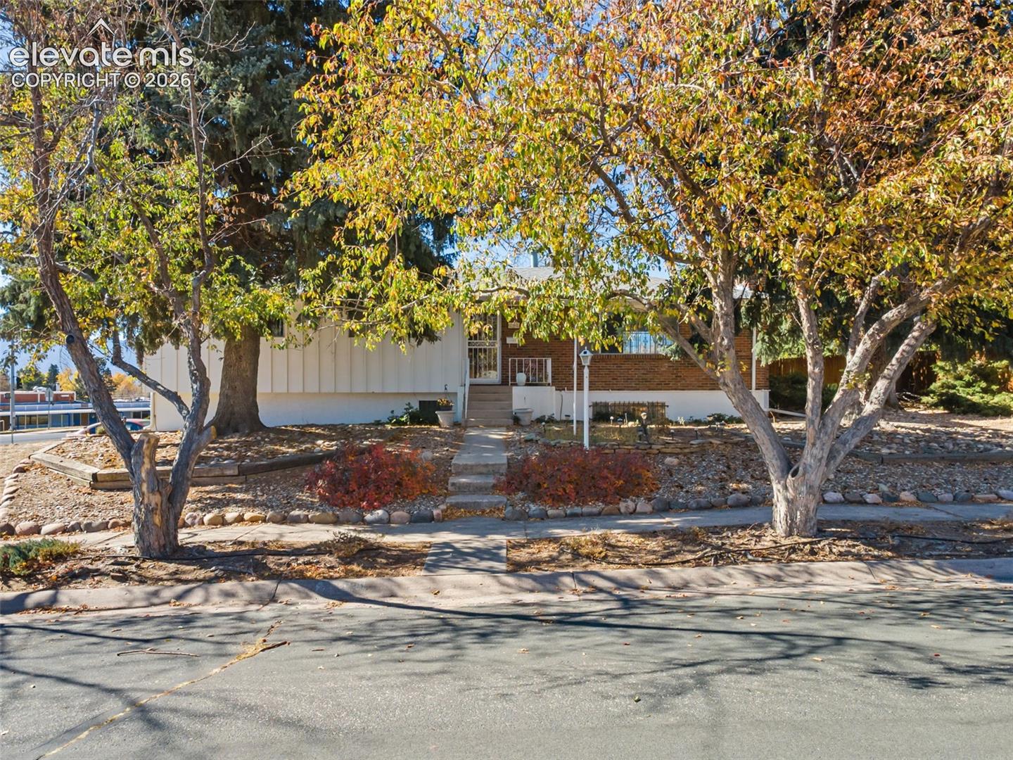 2302 Kent Ln, Colorado Springs, CO 80909