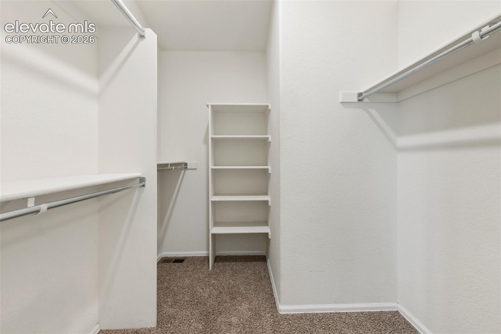 Primary bedroom Walk in Closet