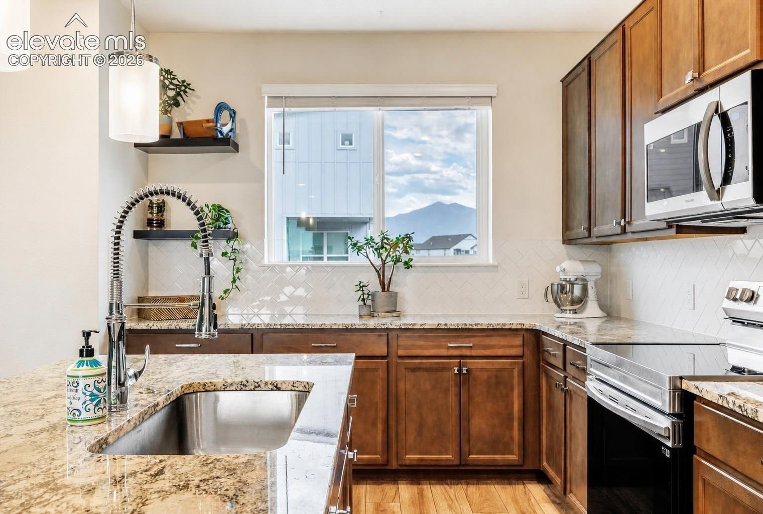 Photo 9 of 930 Hook Grove, Colorado Springs