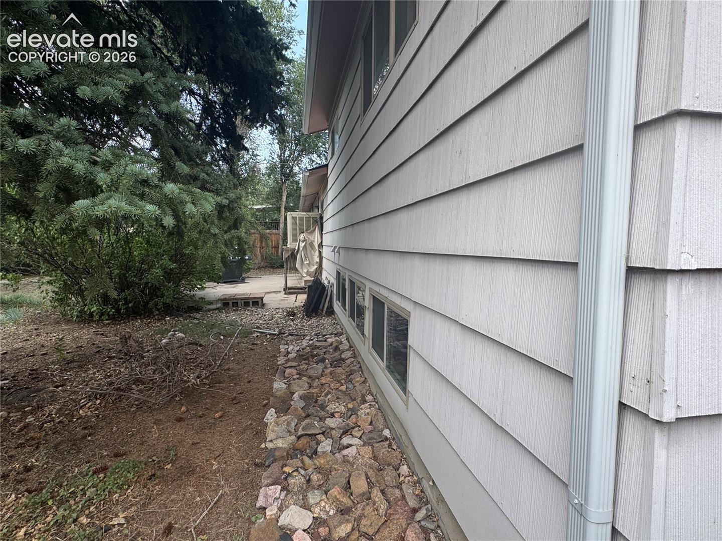 1106 Bowser Dr, Colorado Springs, CO 80909