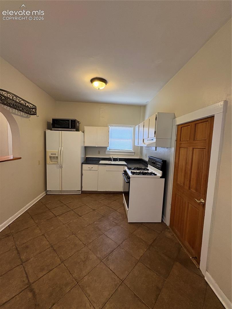 Washer/Dryer included