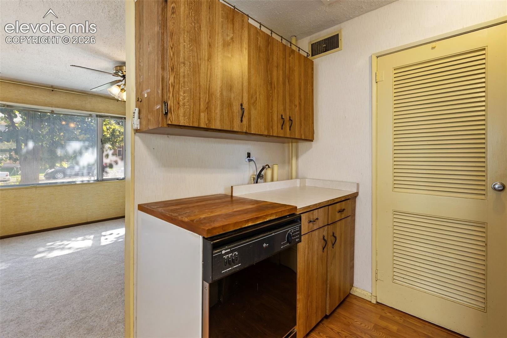 Photo 18 of 410 Lynn Avenue, Colorado Springs