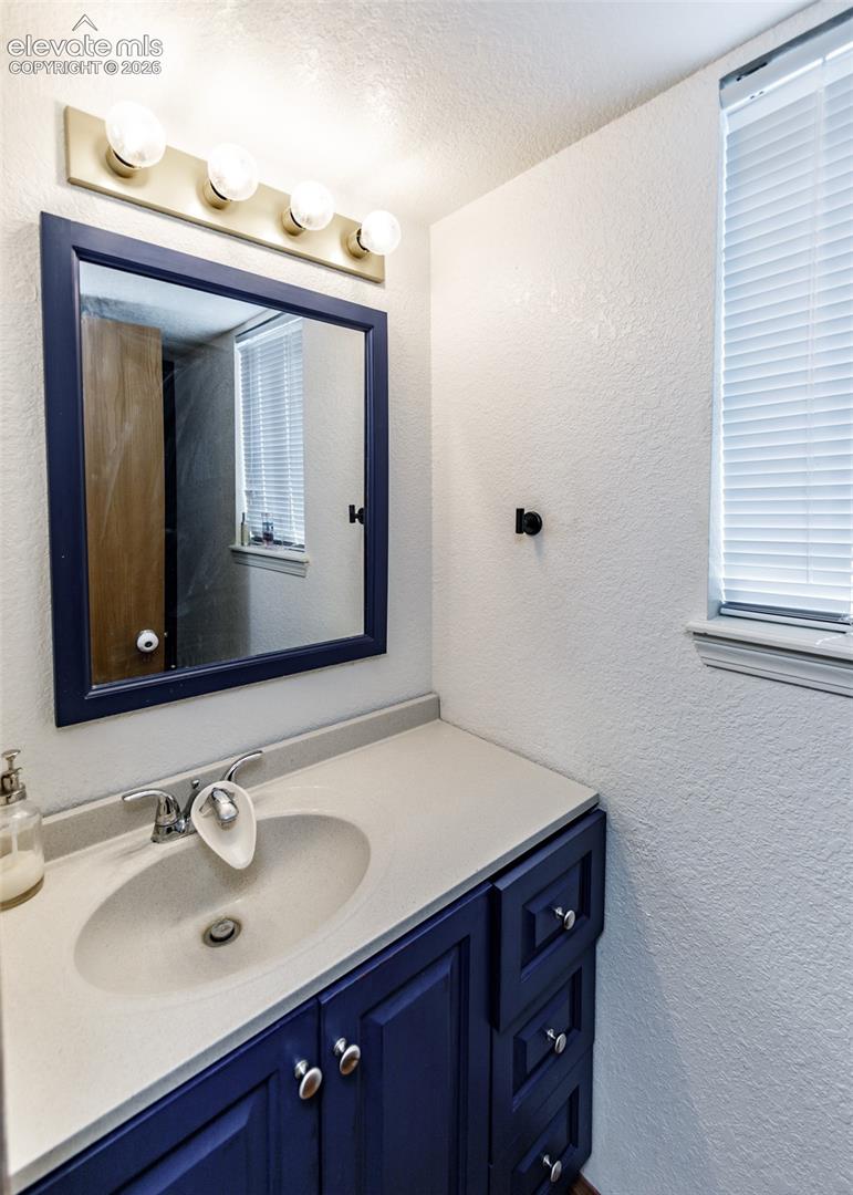 Photo 11 of 9112 Chieftan Drive, Colorado Springs