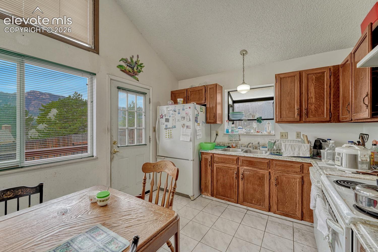 Photo 12 of 3660 Suncrest Court, Colorado Springs