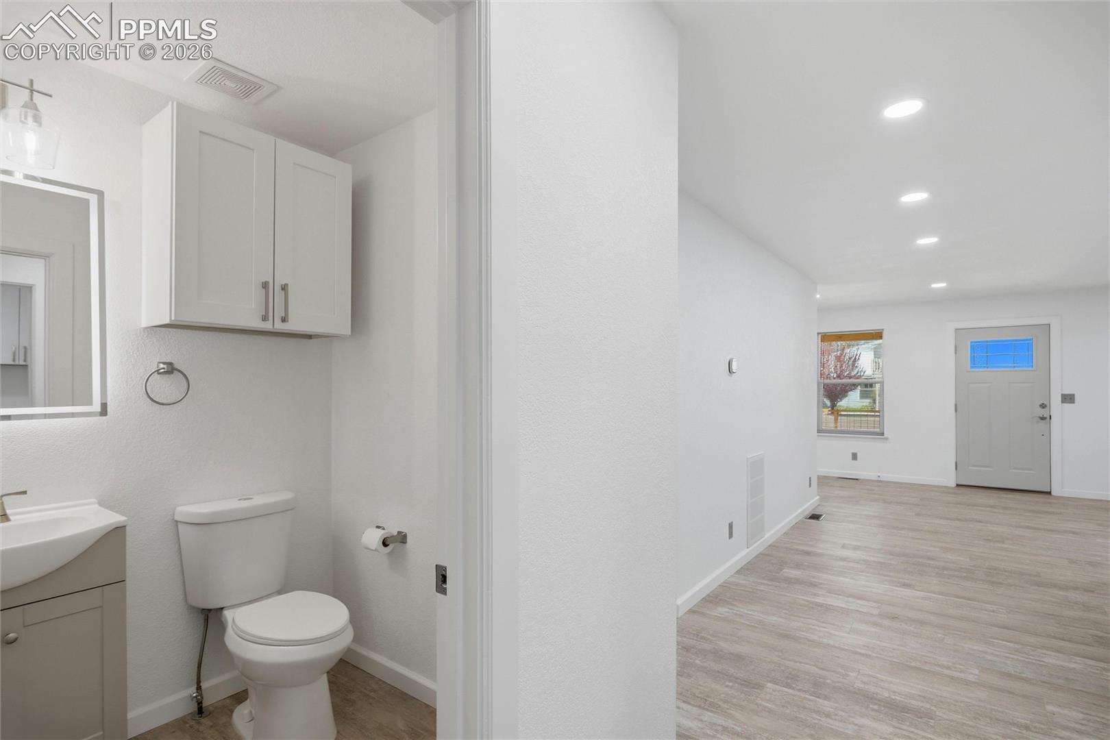 1/2 bath across from laundry room