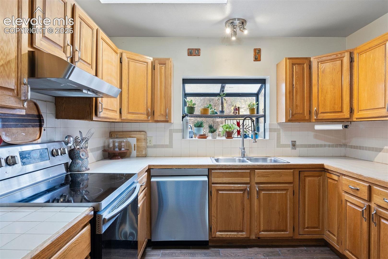 Photo 23 of 1515 W Cheyenne Road, Colorado Springs