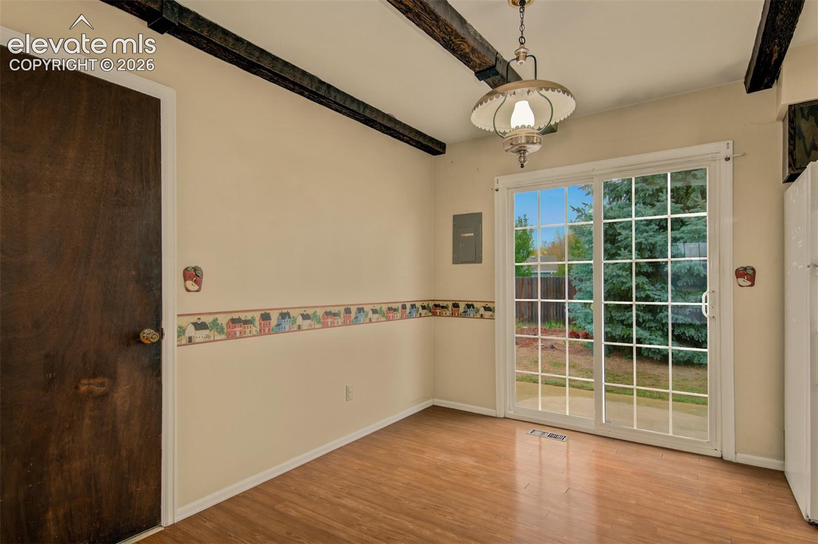 Dining Eat in Kitchen with appliances included
