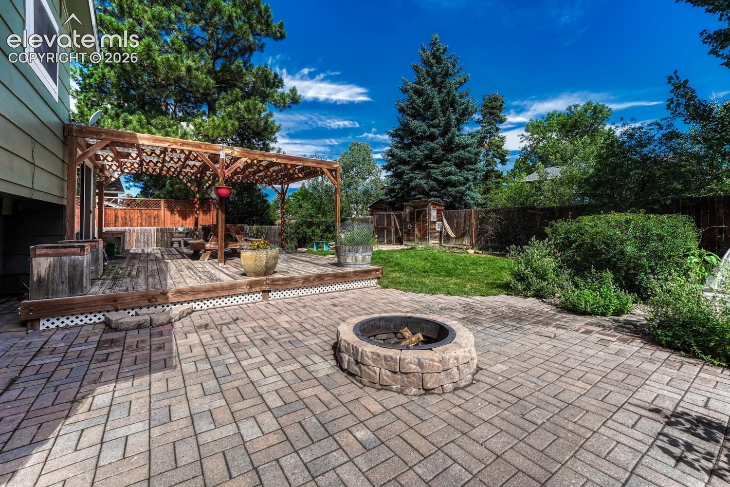Beautiful yard for entertaining and having fun.