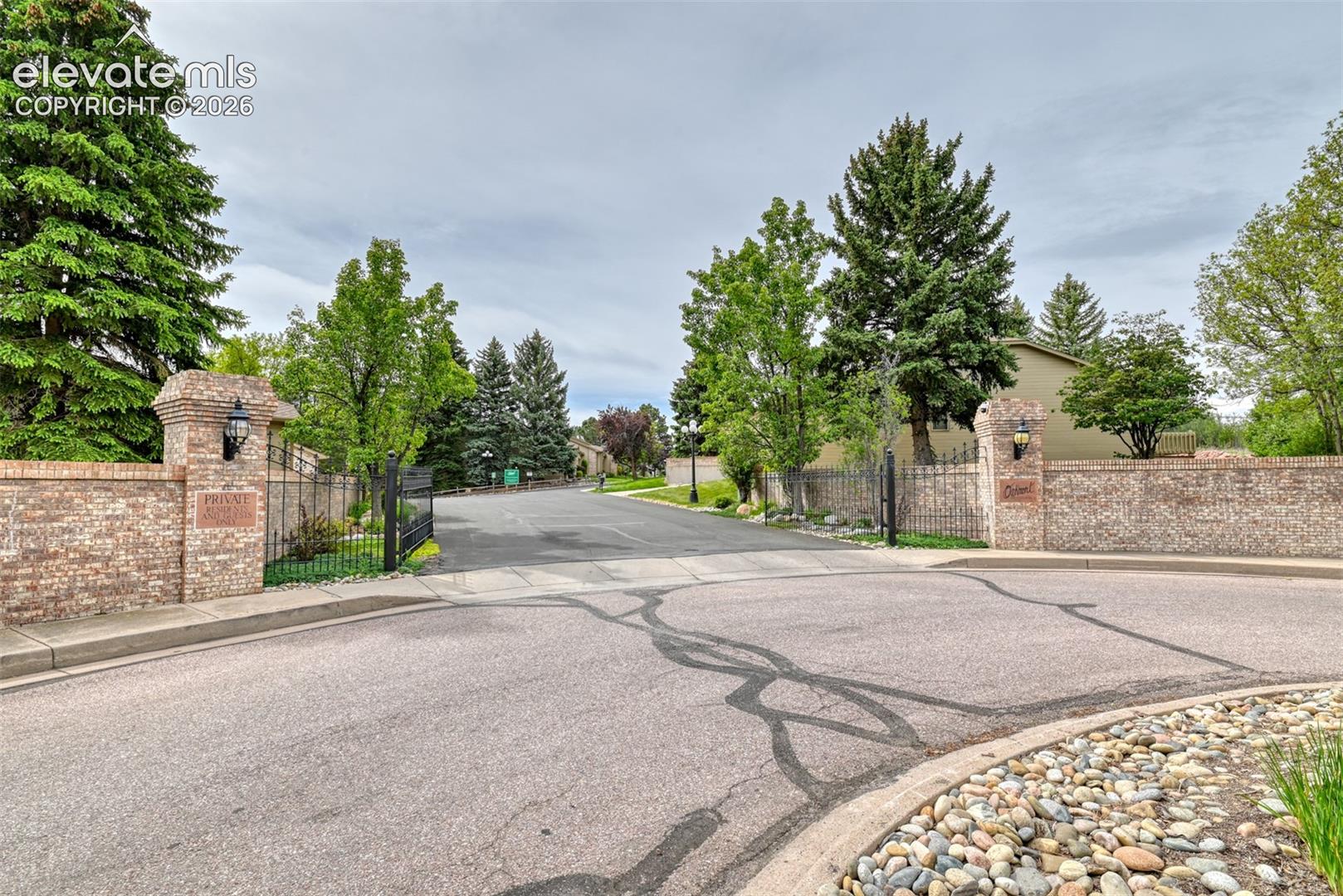 2806 Tenderfoot Hill St, Colorado Springs, CO 80906