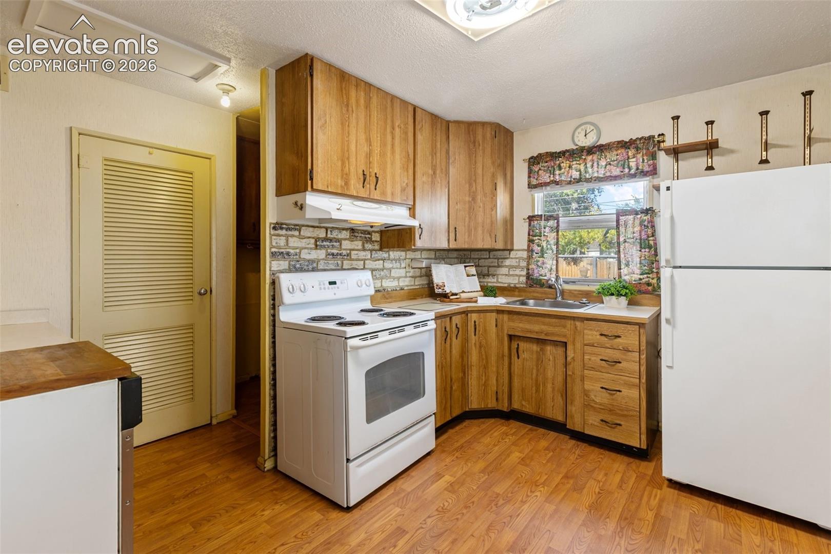 Photo 14 of 410 Lynn Avenue, Colorado Springs