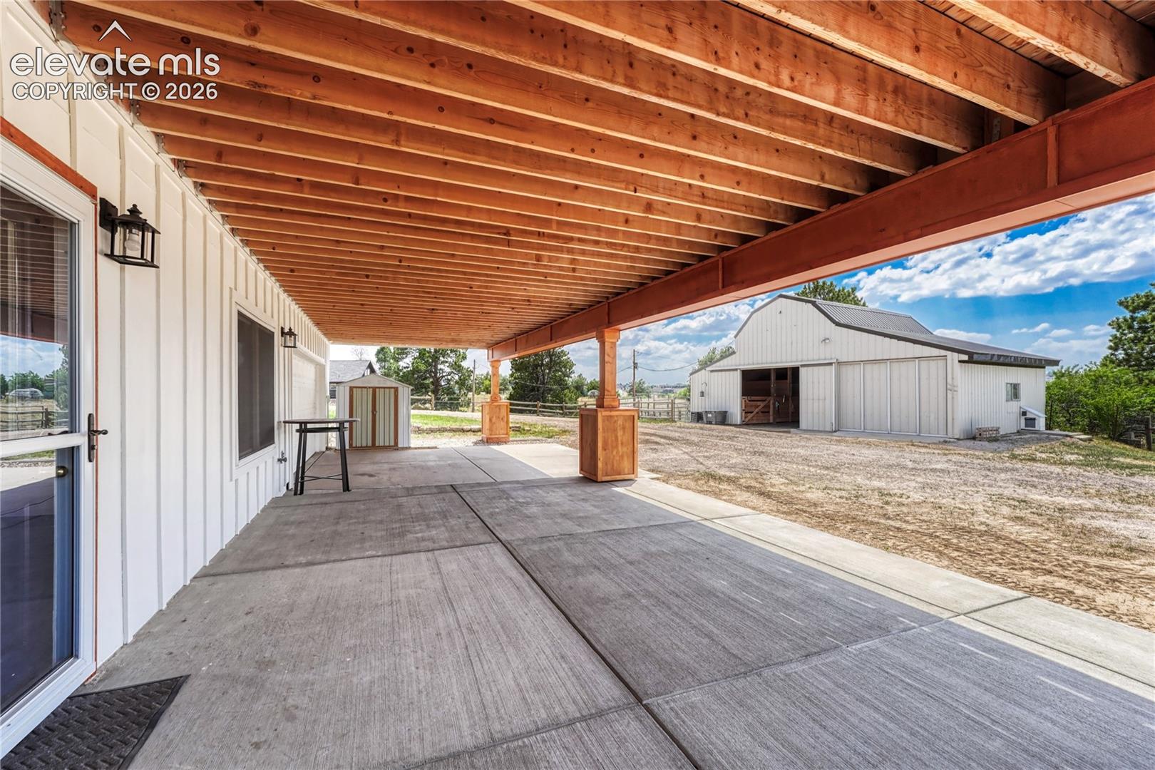 Covered patio/walk out basement