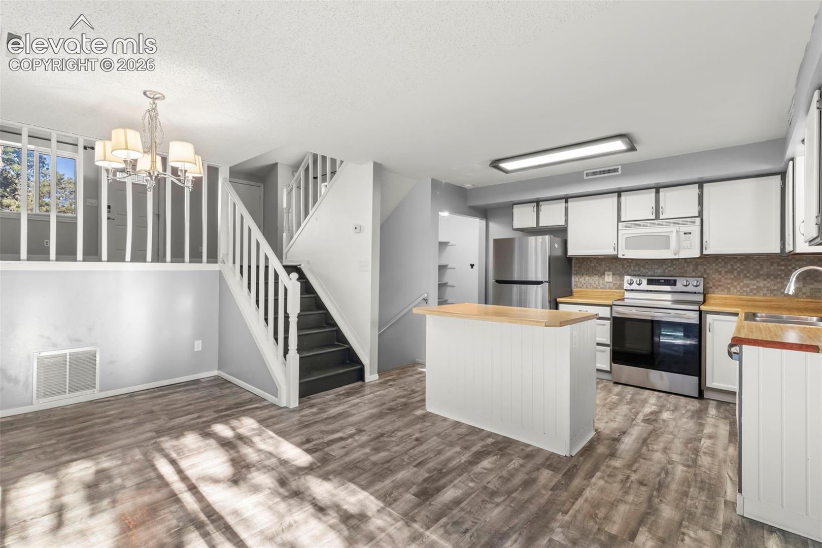 Photo 8 of 2371 Washo Circle, Colorado Springs
