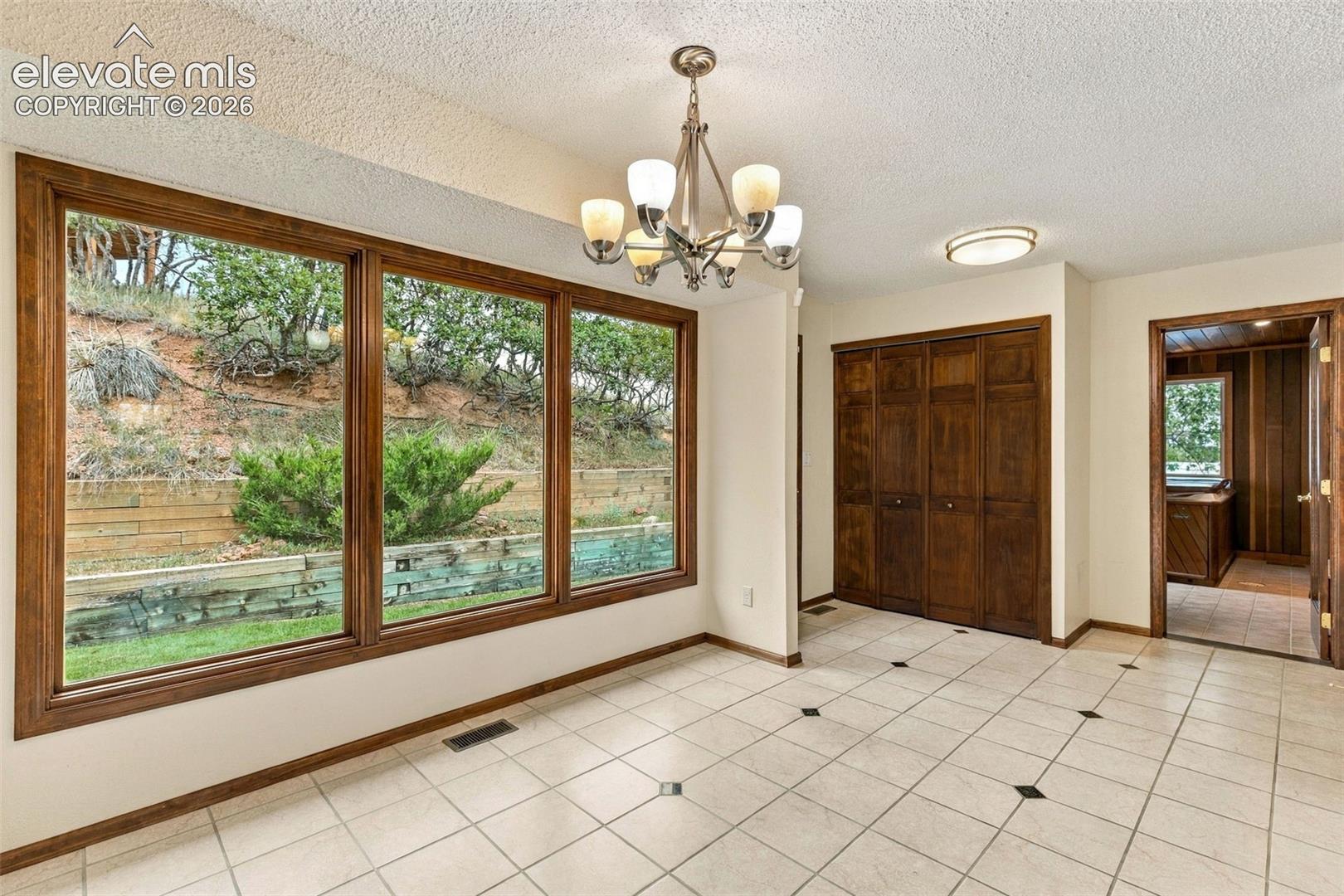 Photo 16 of 1440 Oak Hills Drive, Colorado Springs