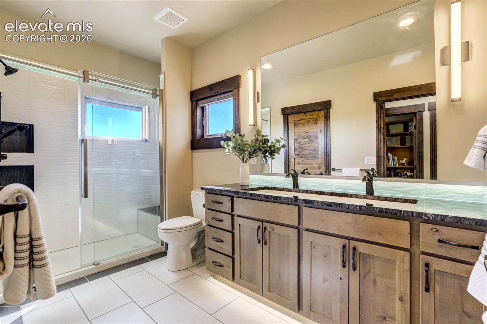Upper level bath