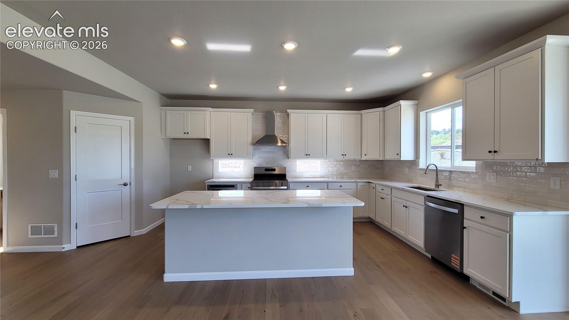Photo 6 of 10651 Wolf Lake Drive, Colorado Springs
