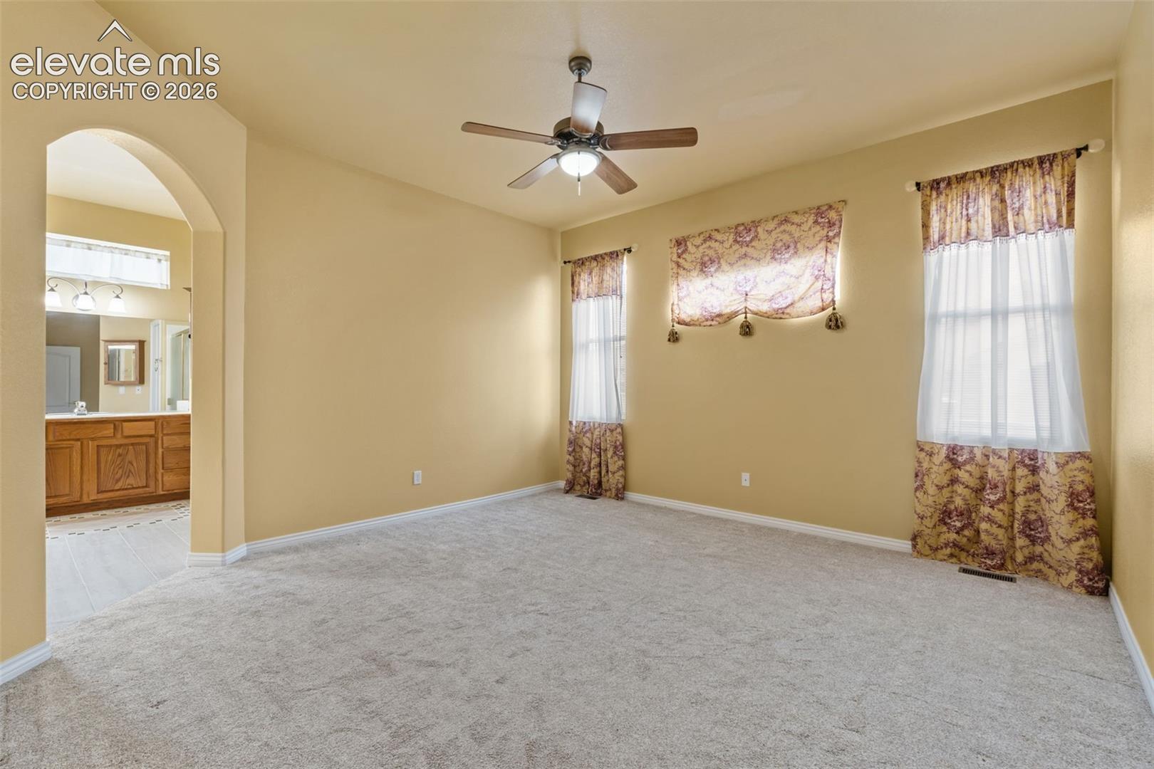 Photo 32 of 1992 London Carriage Grove, Colorado Springs