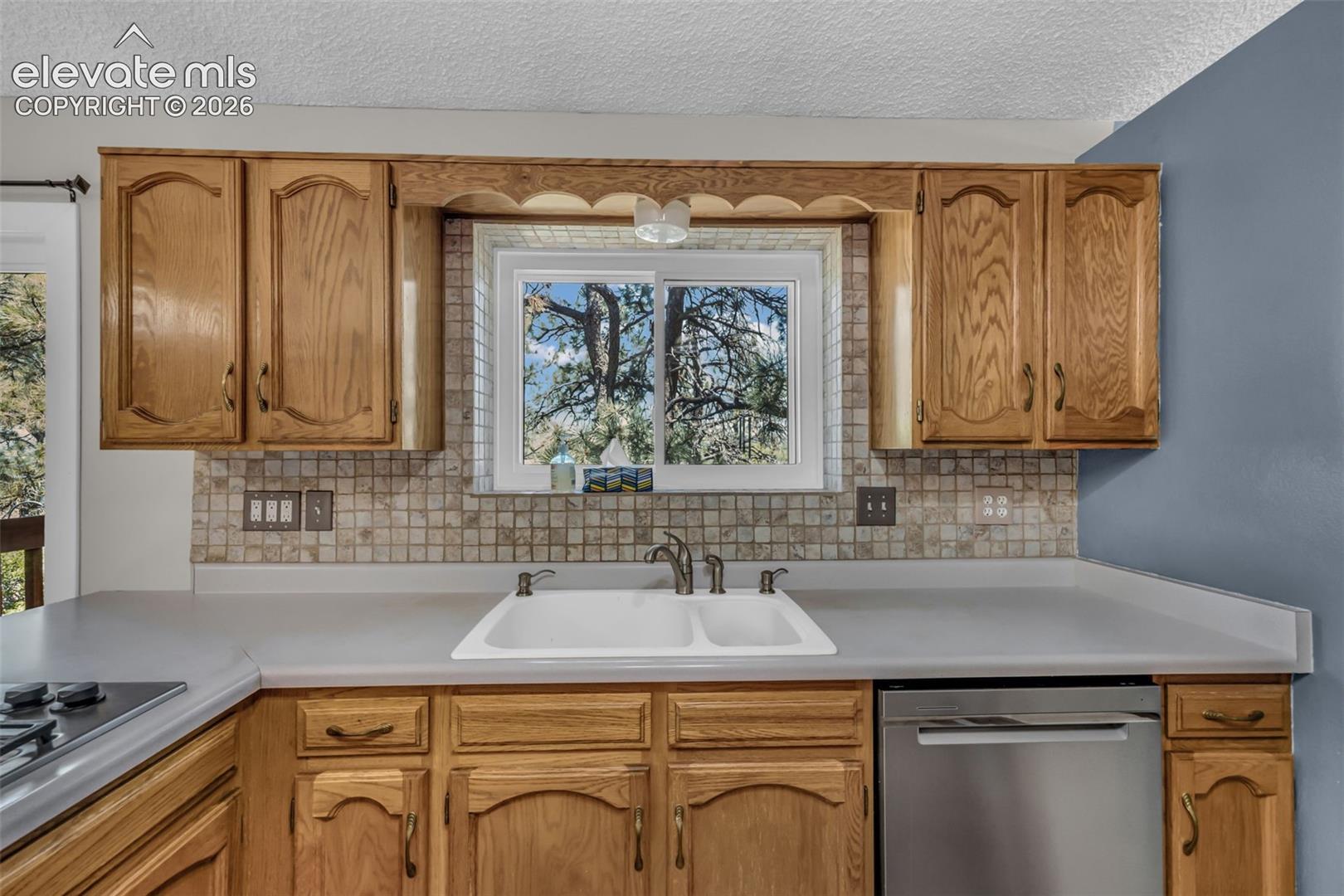 Photo 11 of 1928 Brookdale Drive, Colorado Springs