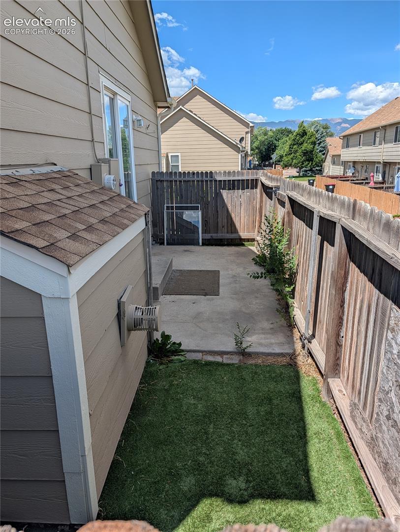 4813 Live Oak Dr, Colorado Springs, CO 80916