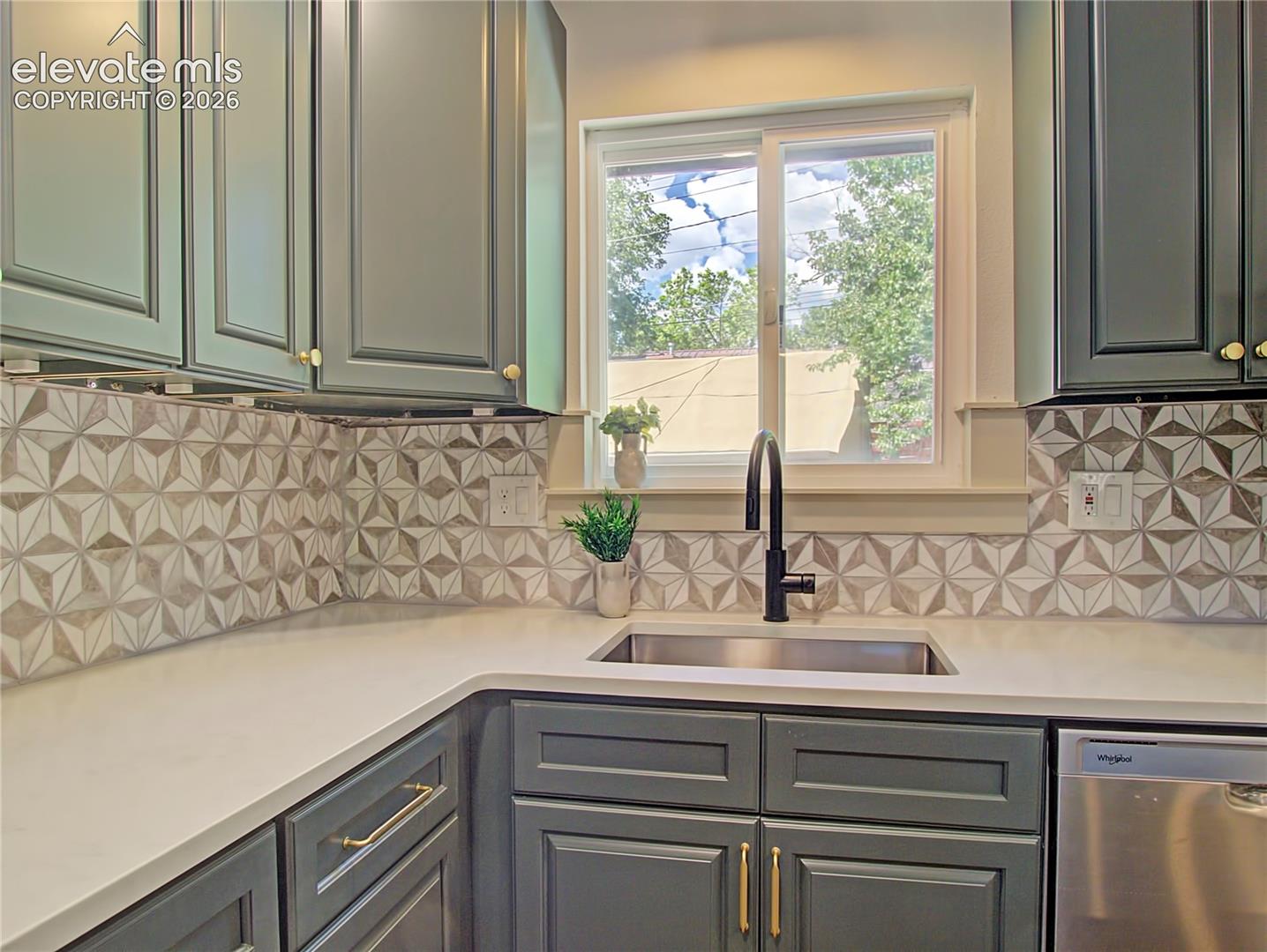Photo 7 of 622 Mountain Avenue, Colorado Springs