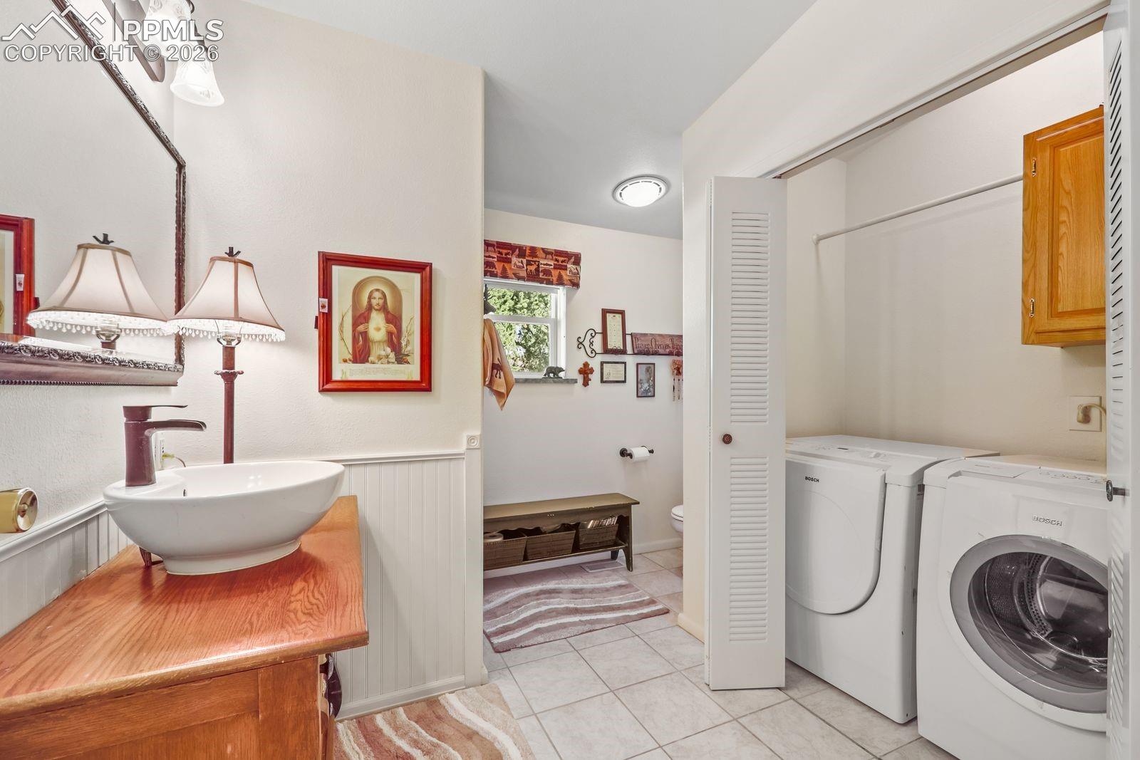 Laundry on the main!
