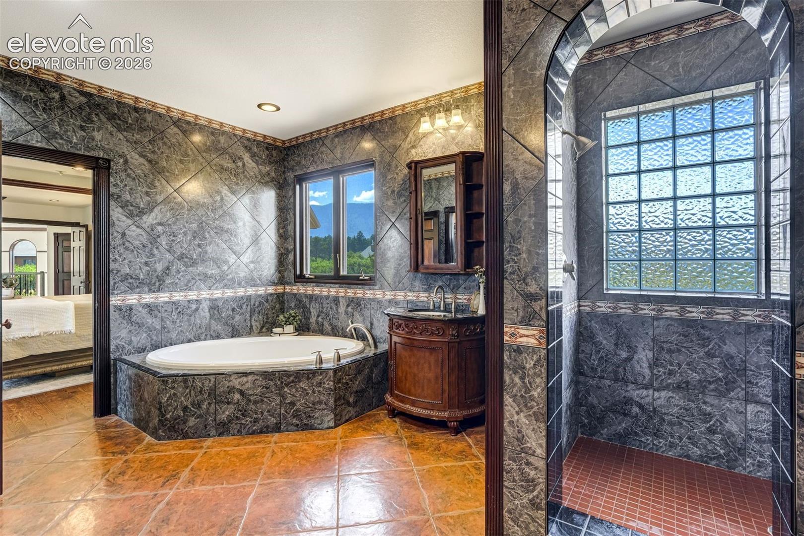 Because every exceptional retreat deserves an equally exceptional bath. 