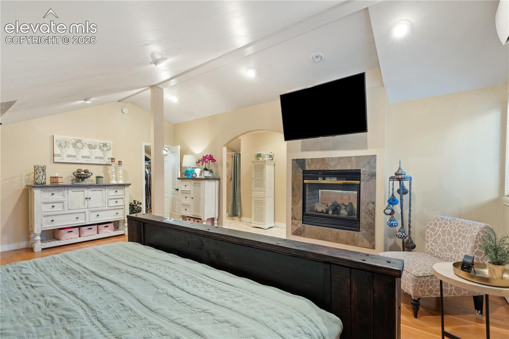 Vaulted ceilings with recessed lighting