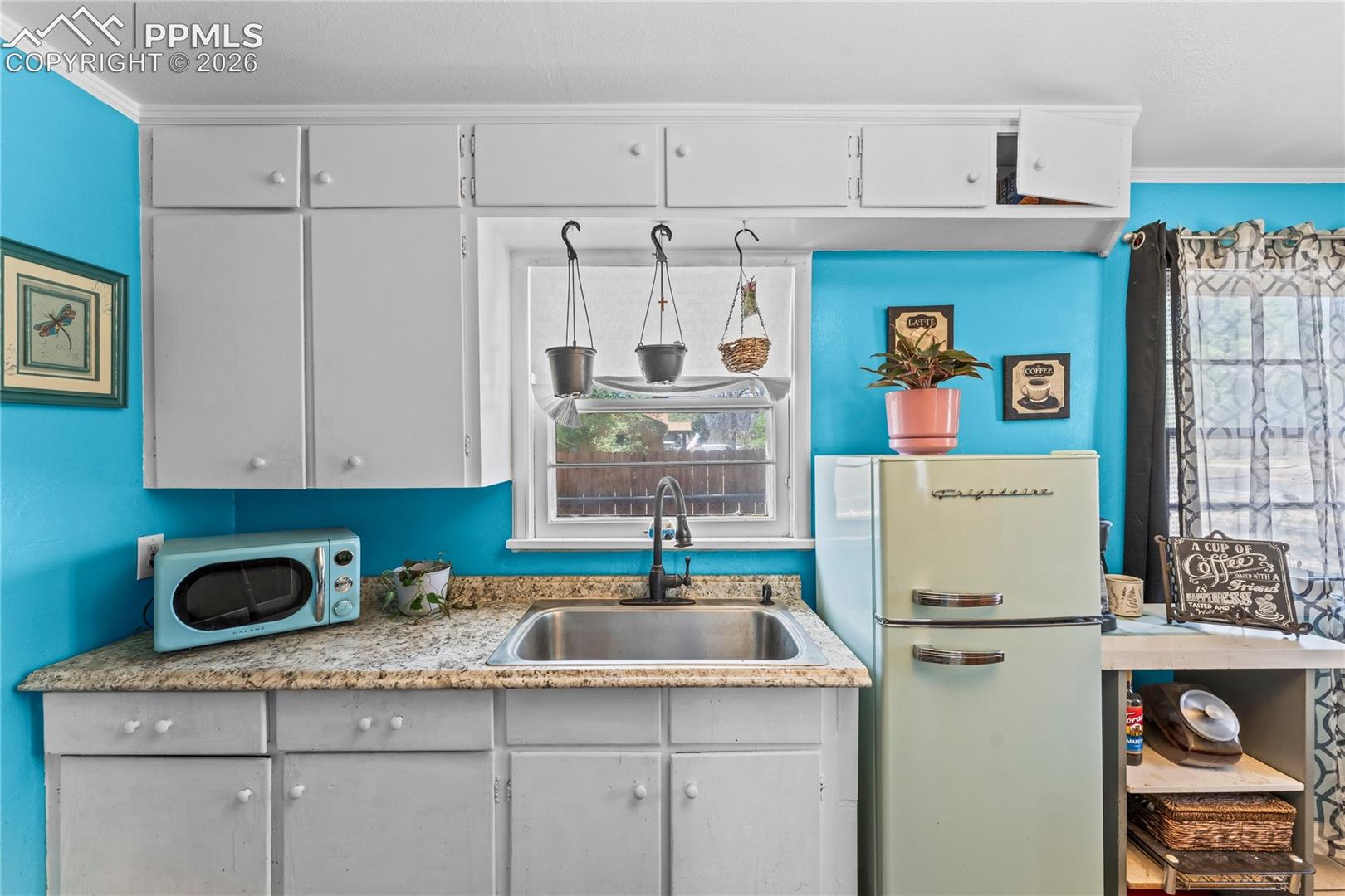 Photo 14 of 849 E Fountain Boulevard, Colorado Springs