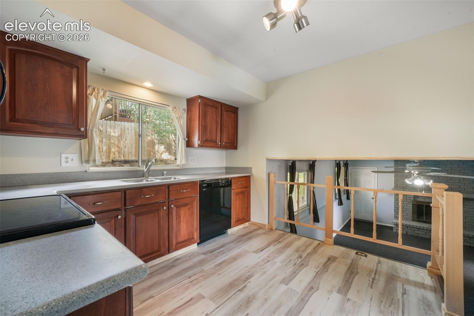 Photo 13 of 5090 Flintridge Drive, Colorado Springs