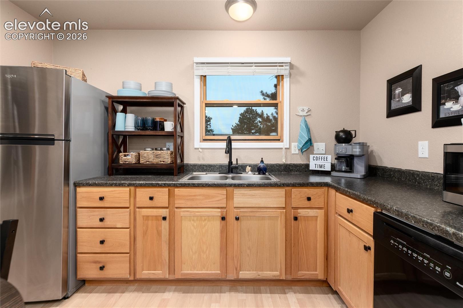 Carriage House Kitchenette 