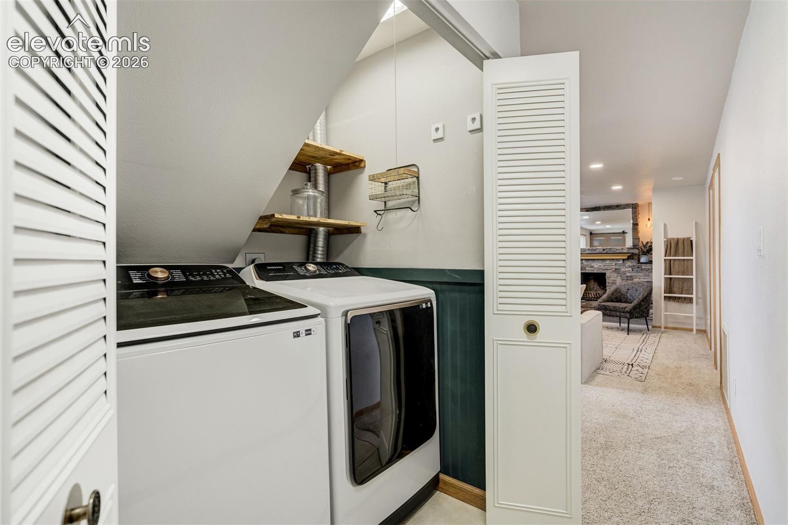 Even the laundry space is cute. 