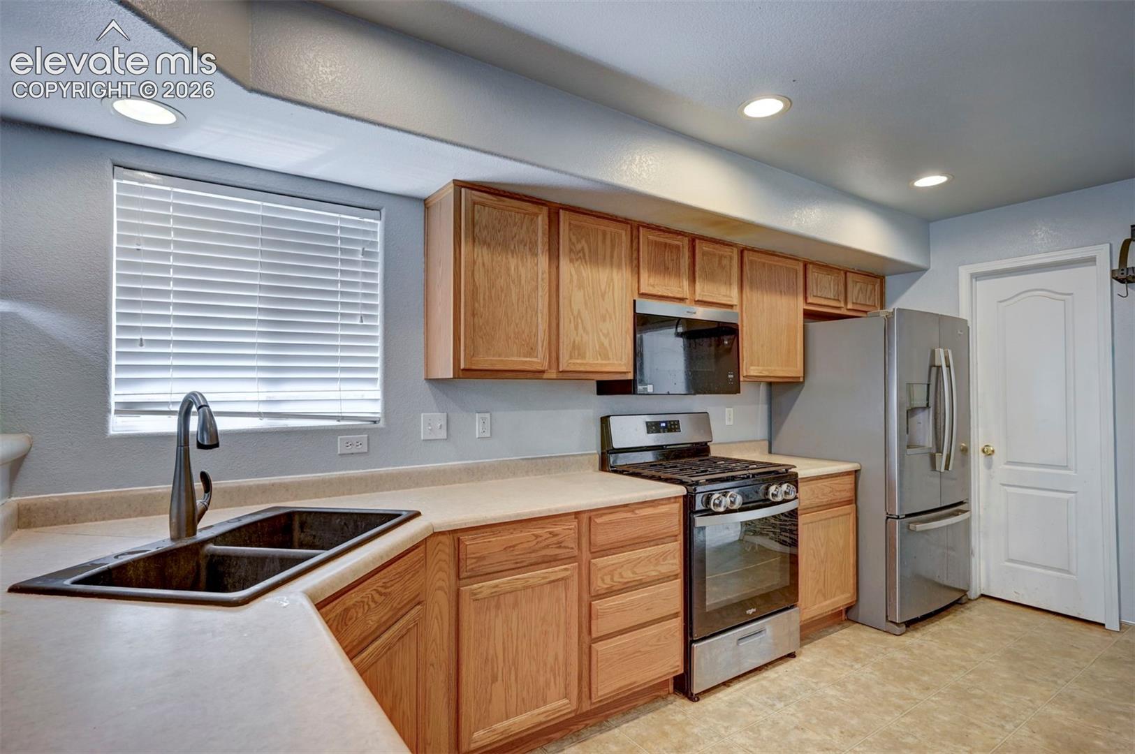 Photo 7 of 8375 Lupan Drive, Colorado Springs