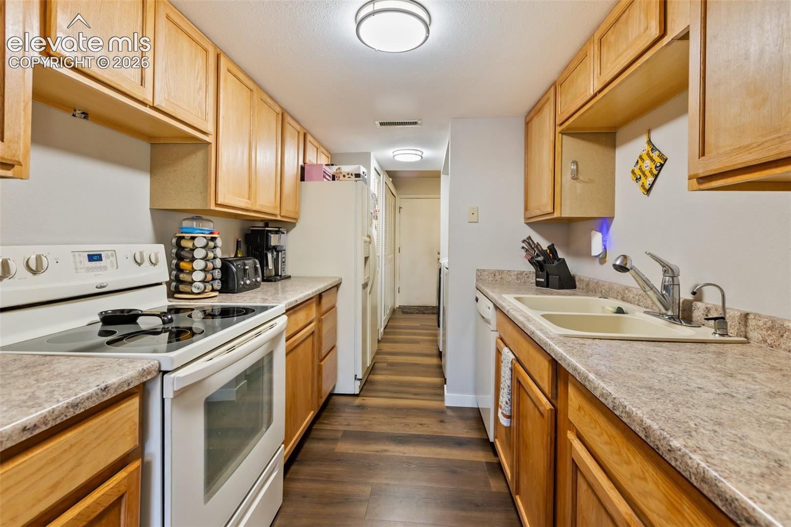 New Kitchen Cabinets & counter tops