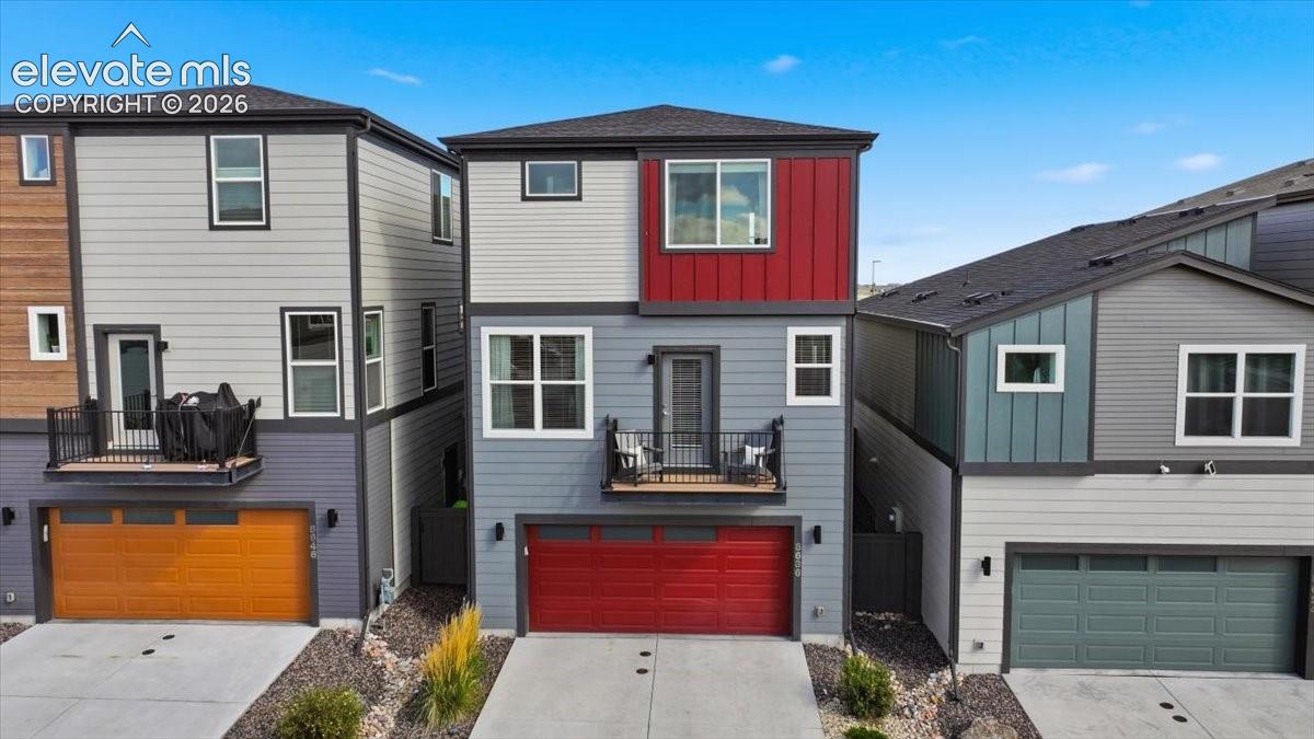 Street view of the home showing one of two decks!
