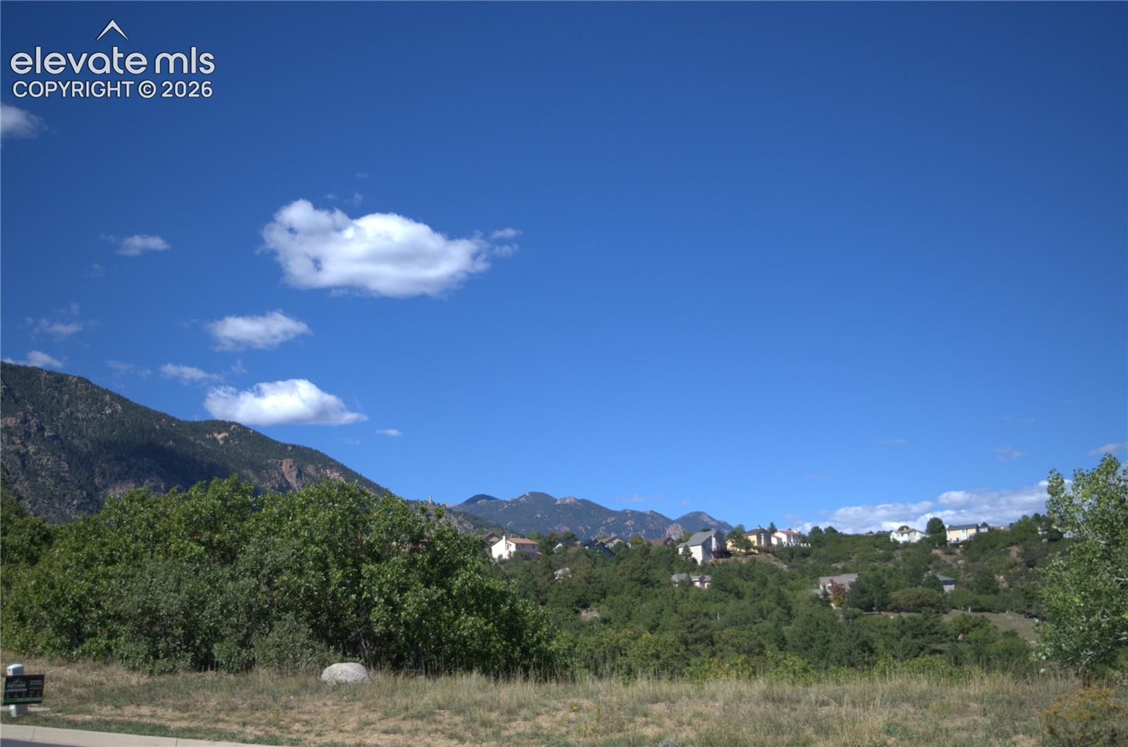 Photo 7 of 4815 Broadmoor Bluffs Drive, Colorado Springs