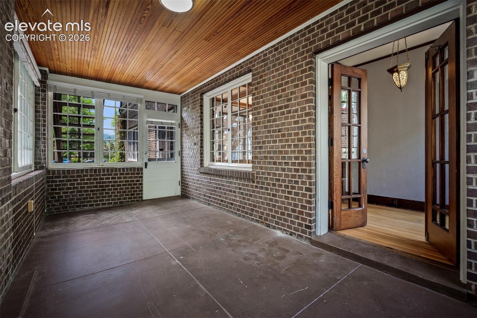 731 N Cascade Avenue