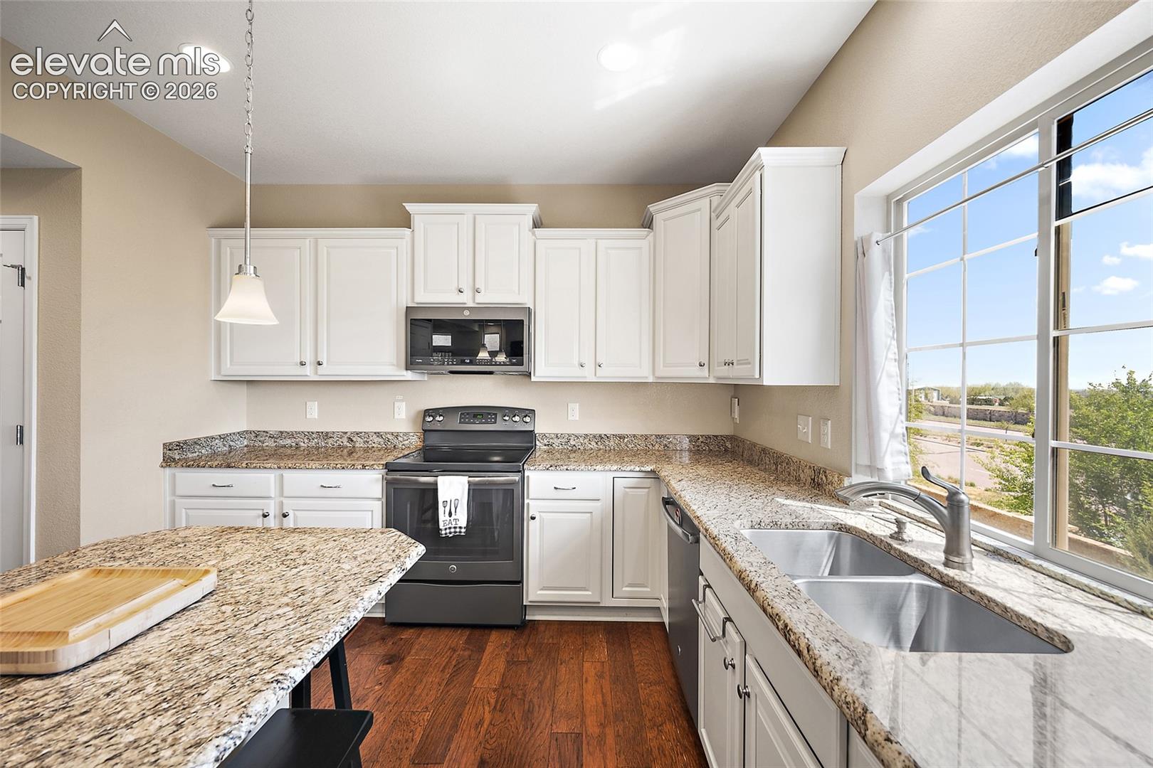 8345 Longleaf Ln, Colorado Springs, CO 80927