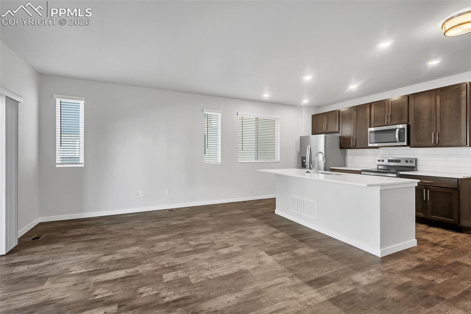 Lower level unit