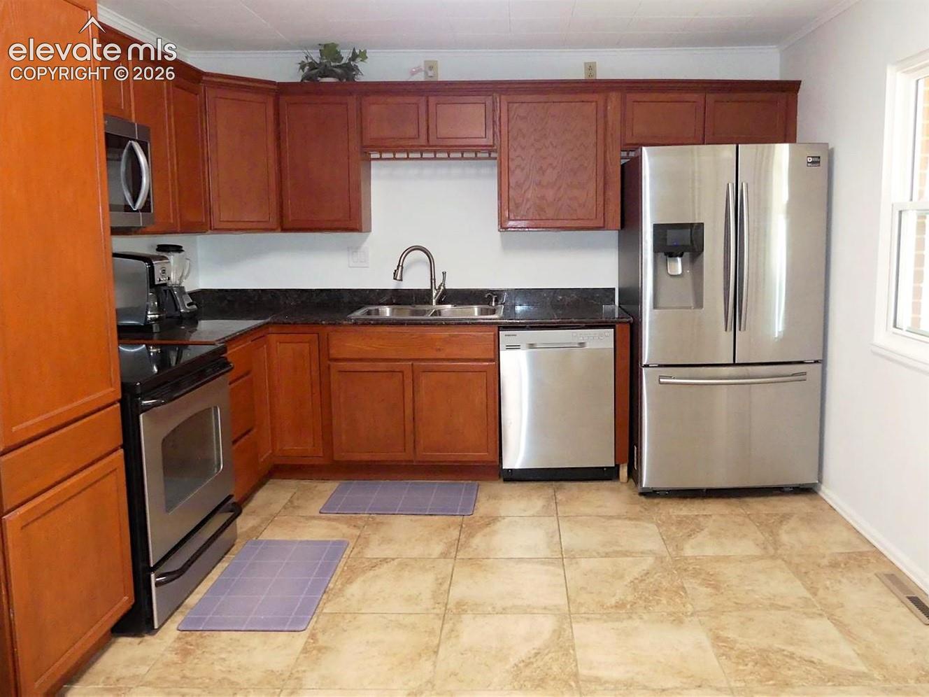 Photo 10 of 1104 Yosemite Drive, Colorado Springs