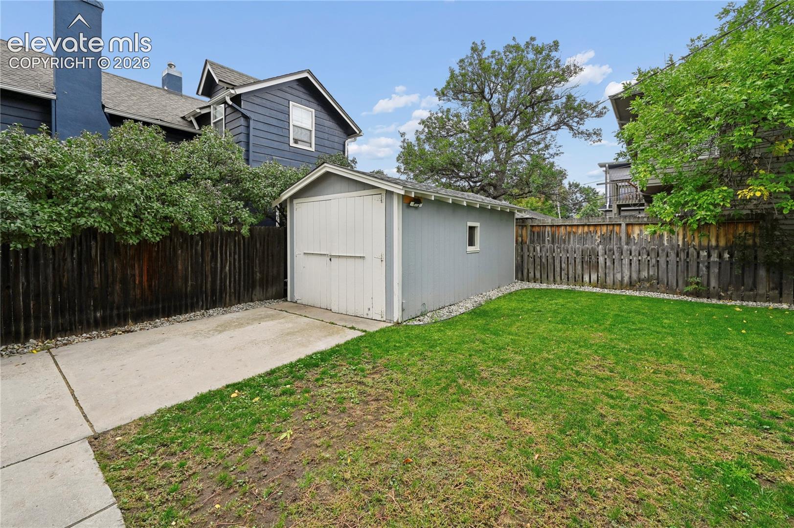 Detached Garage