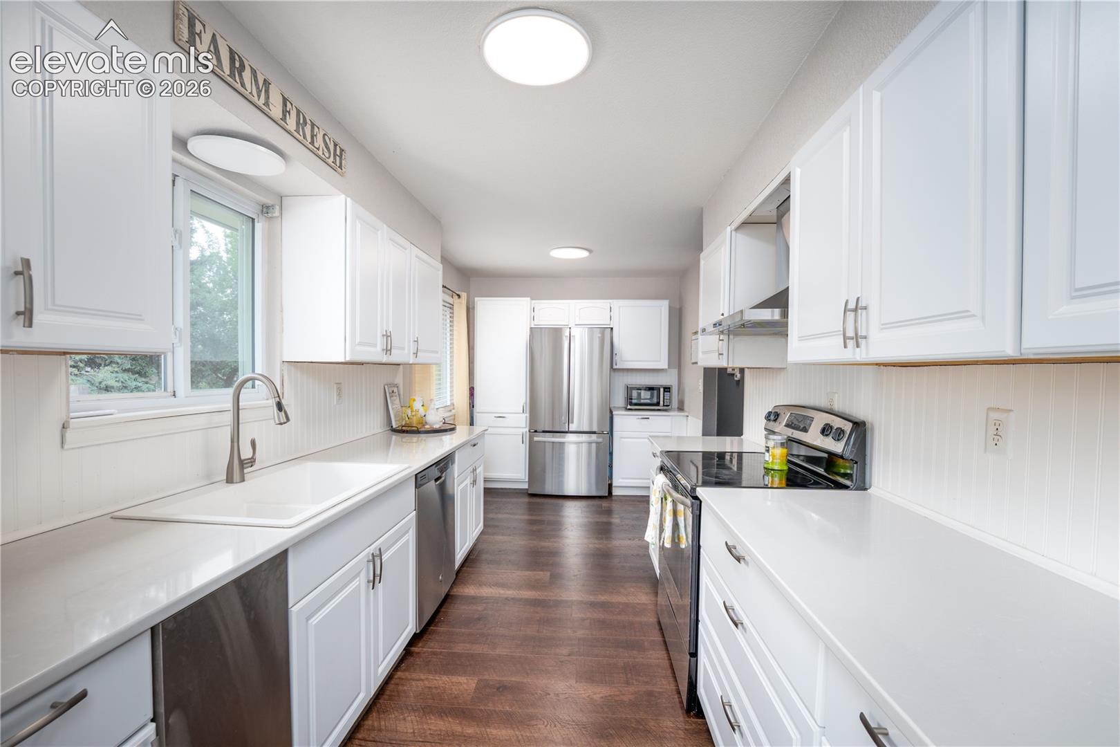 1911 Berkshire Ln, Colorado Springs, CO 80909