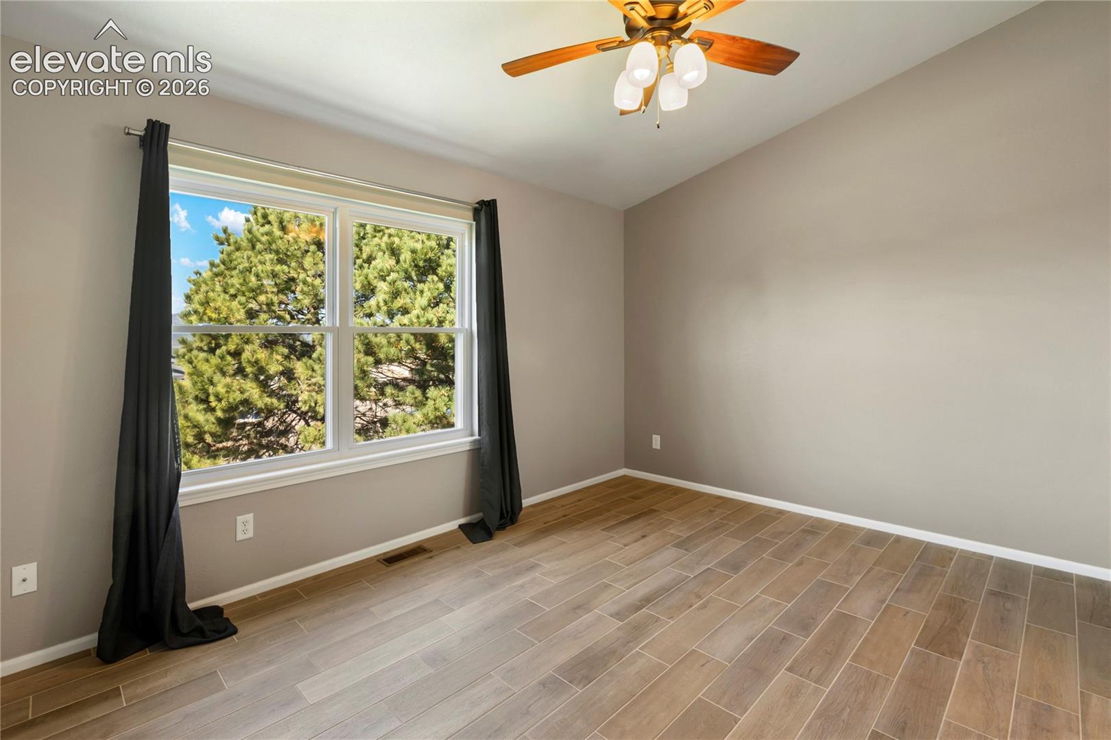 Bedroom, large window.