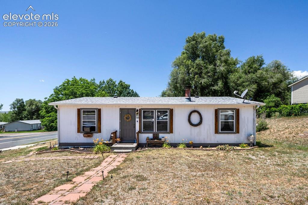 316 Comanche Village Dr, Fountain, CO 80817
